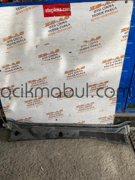 TOYOTA HİLUX ÇIKMA CAM ÖNÜ IZGARASI 2015-2018