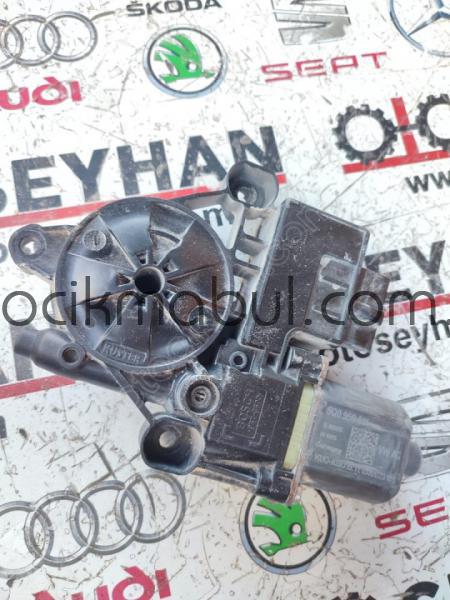 5Q0959811 Golf 7 sol arka cam motoru