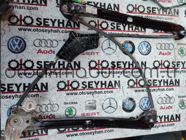 4837461H golf 7 sol ön cam krikosu