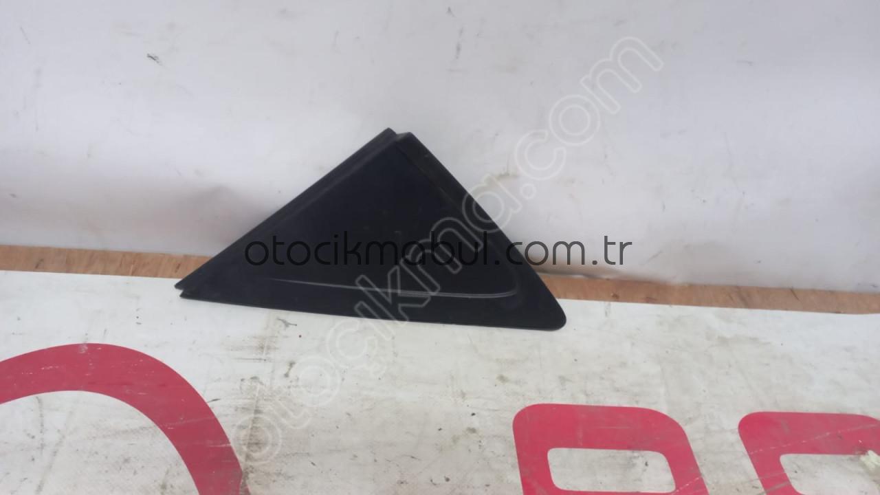 HYUNDAİ ACCENT BLUE SAĞ ÖN AYNA ÜÇGENİ 87820-1R000