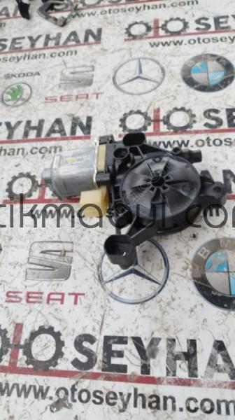5Q0959801A Skoda Super b 2020 arka sol kapı cam motoru