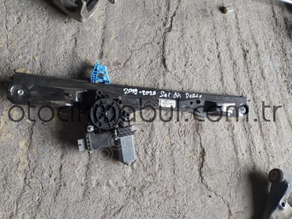 2018 2022 Fiat Doblo sol ön cam kirikosu