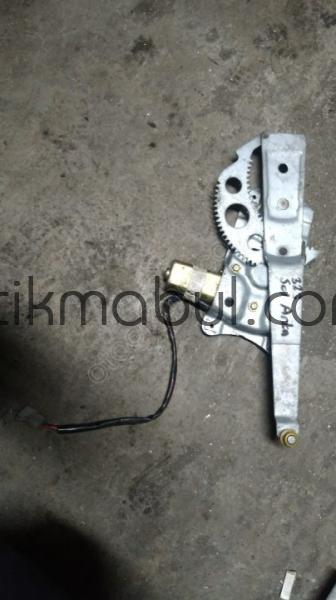 Mazda 323 sol arka cam krikosu orjinal çıkma