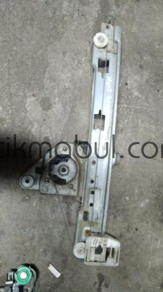 Renault megane 2 sol arka cam krikosu orjinal çıkma