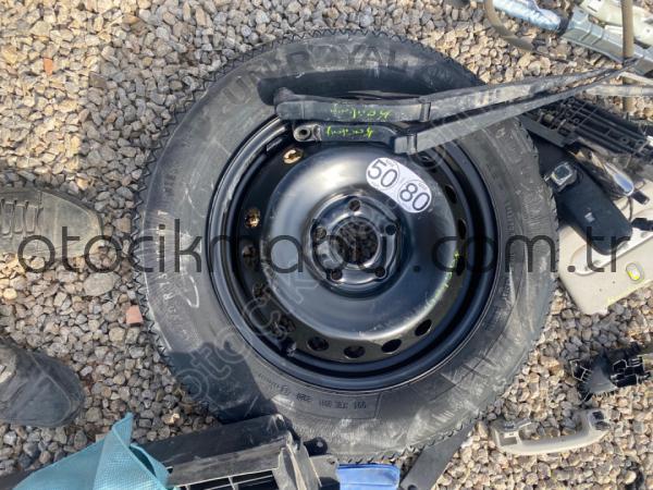 Qasghai.  Ön cam silecek kollar