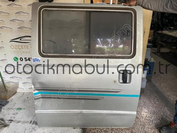NİSSAN VANETTA SAĞ SÜRGÜLÜ KAPI CAMI 1985-1990 MODEL