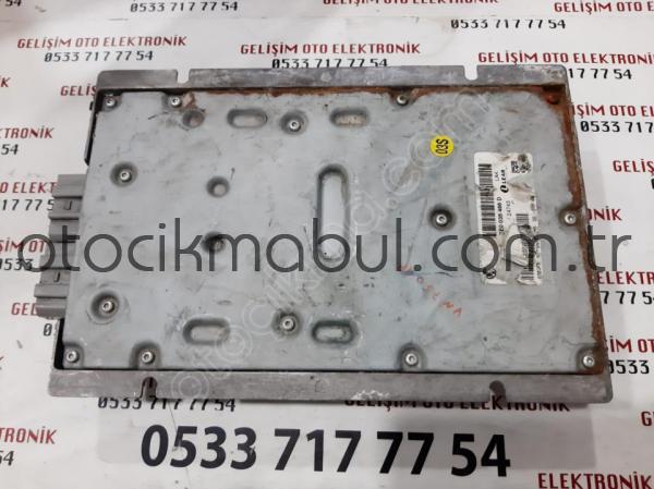 7E0035466D VW PASSAT AMFİ MODÜLÜ