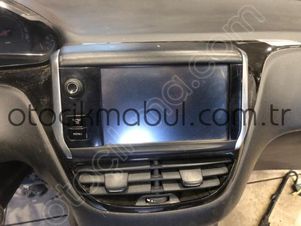 PEUGEOT 208 ÇİKMA EKRAN