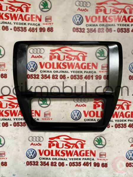 VOLKSWAGEN JETTA ÇIKMA TEYP ÇERÇEVESİ 2012-2017