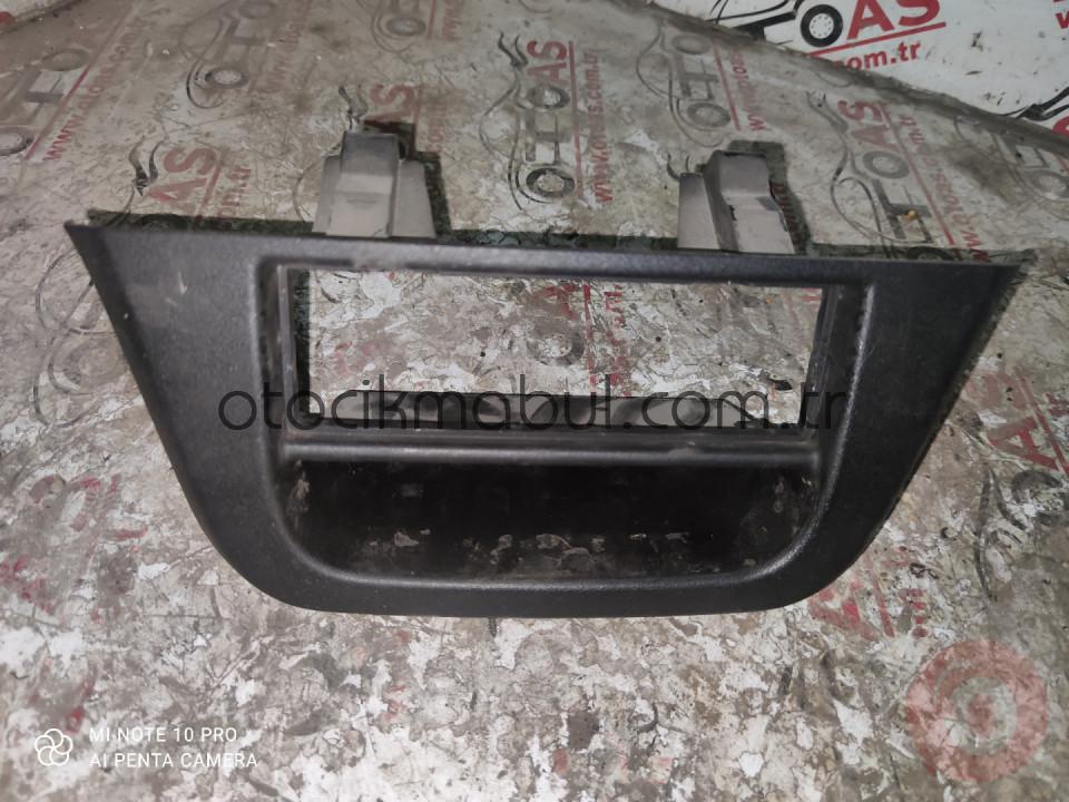 İVECO DAİLY 35 RADYO TEYİP PANELİ 5801597900