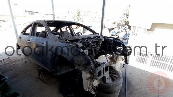 2018 fc5 Civic 1.6 Benzinli Double Teyp Orjinal Çıkma