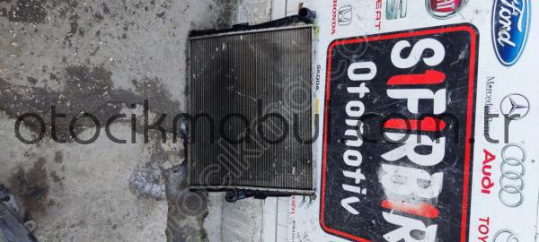 BMW x3 2008 2012 su radyatörü orijinal çıkma