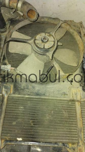 Mazda 929 su ratyatoru ve fanı orjinal çıkma