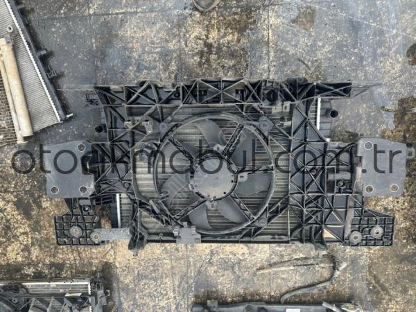 RENAULT FLUENCE MEGAN 3 RADYATÖR SETİ BENZİNLİ
